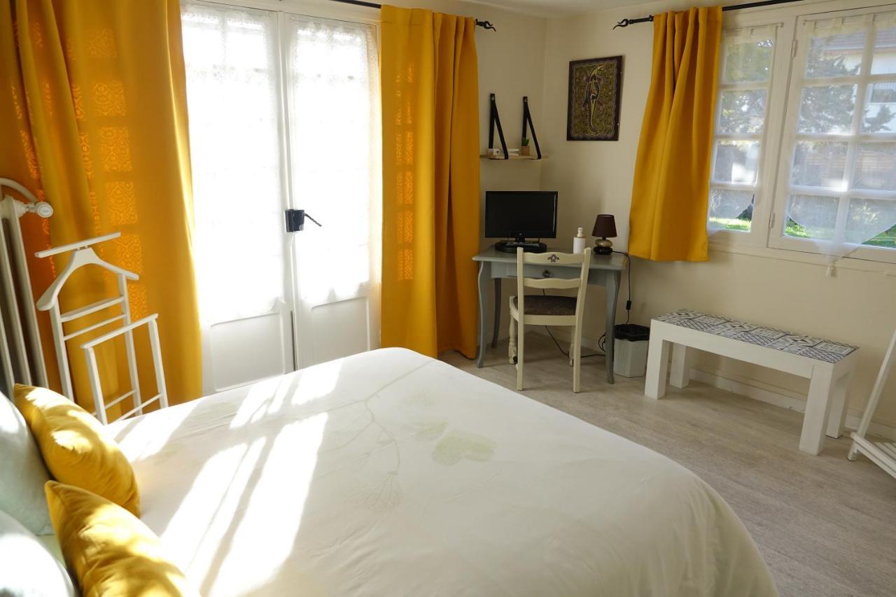 Chambres D'Hotes Les Magnolias Saint-Cheron Exterior photo